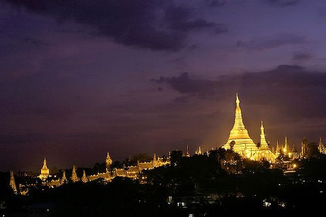 វត្ត Shwedagon - បេះដូងមាសរបស់ម៉ីយ៉ាន់ម៉ា - ảnh 1